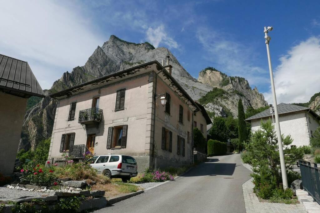 Joli Appartement Confortable Renove Style Cosy Saint-Martin-de-la-Porte Eksteriør bilde